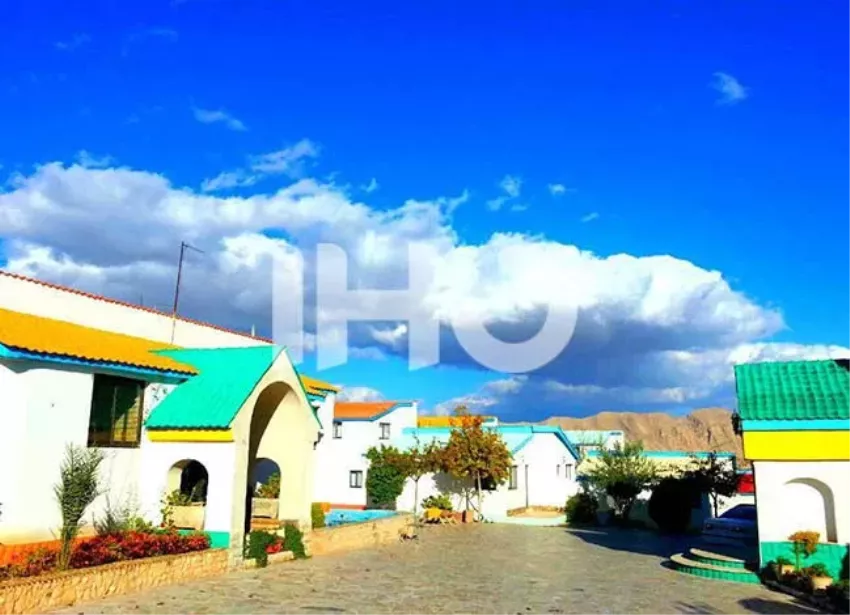 محوطه متل دنا شیراز