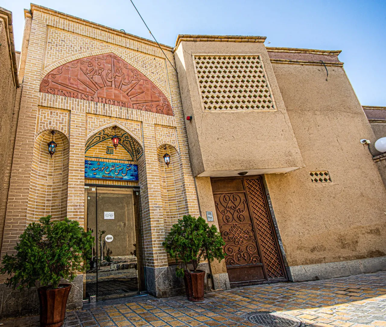 اقامتگاه سنتی طلوع خورشید سوئیت برای چهار نفر اصفهان