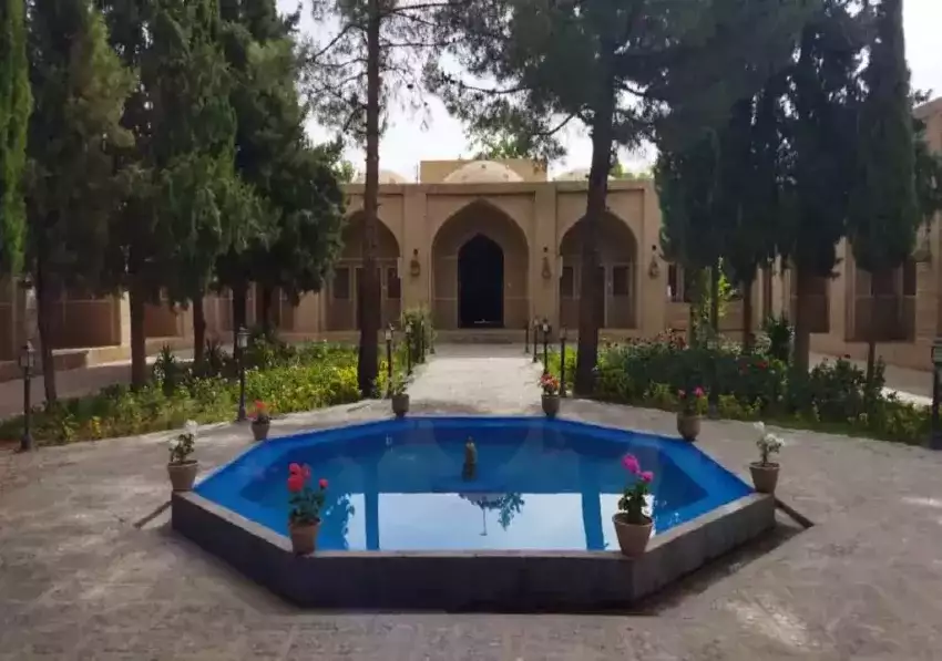 اقامتگاه سنتی شاه ولی (ایوان سابق) اتاق دو تخته توئین ماهان