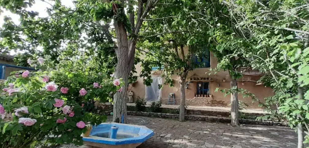 اقامتگاه بوم گردی همایون شهر اتاق برای چهار نفر تربت حیدریه