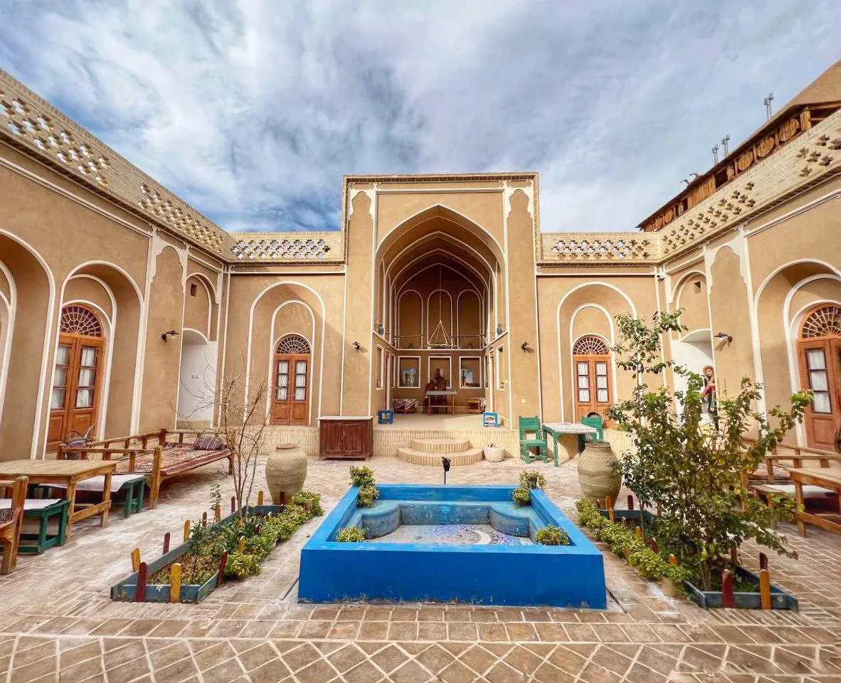 اقامتگاه های بوم گردی ماه بی بی اتاق برای چهار نفر اردکان