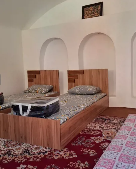 اقامتگاه بوم گردی دیار نون اتاق سپیدار برای سه نفر نجف آباد