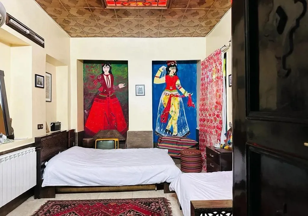 اقامتگاه بوم گردی سهراب اتاق سه تخته ابتهاج شیراز