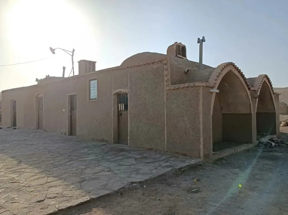 اقامتگاه بوم گردی زرین چاه اتاق برای هفت نفر سرایان