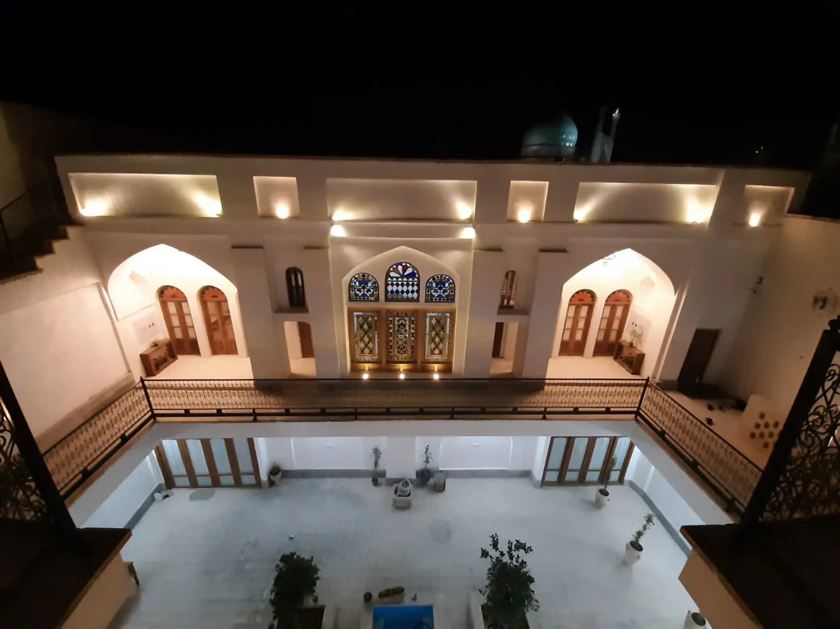 اقامتگاه سنتی شاهان دو تخته توئینVIP ( با چشم انداز میدان نقش جهان) اصفهان