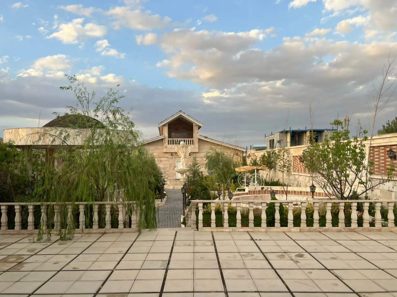 ویلا عمارت فرحان مشهد