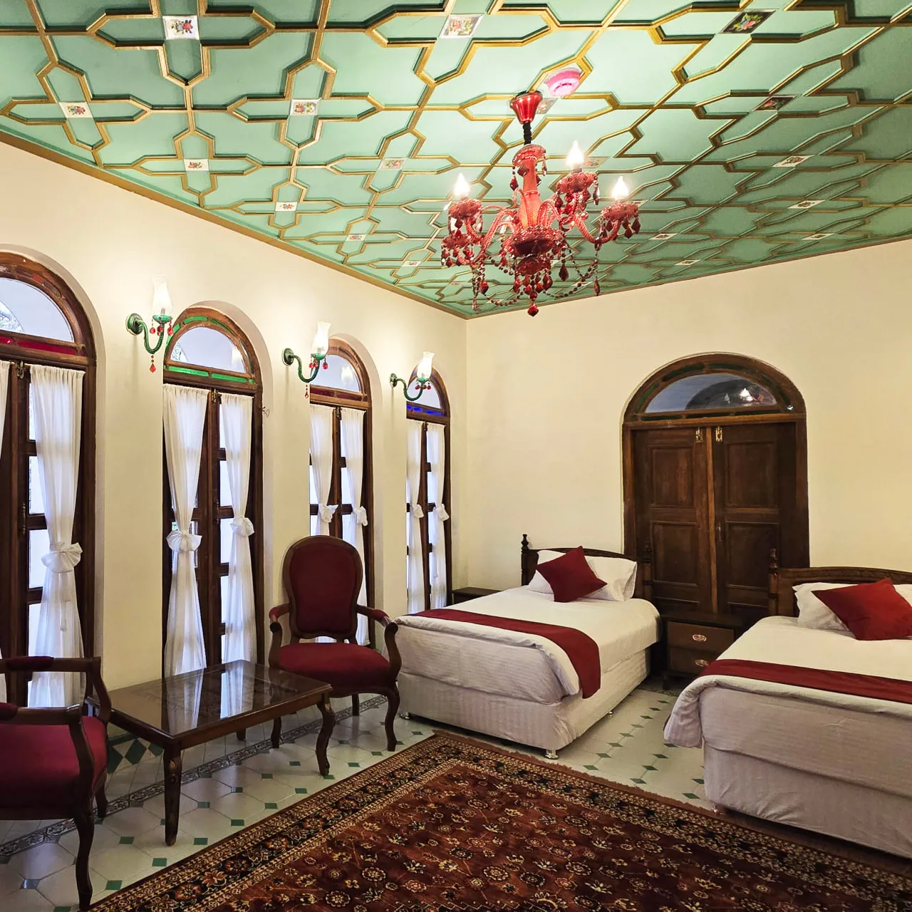 اتاق کانکت VIP شاهدخت هتل بوتیک عمارت محلاتی شیراز