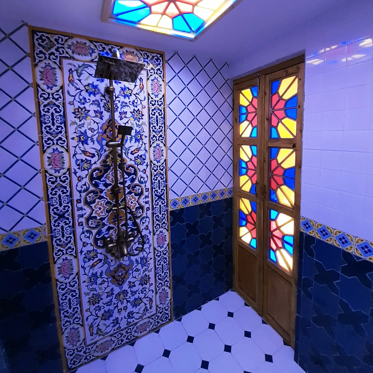 اتاق دو تخته دبل پری دخت هتل بوتیک عمارت محلاتی شیراز