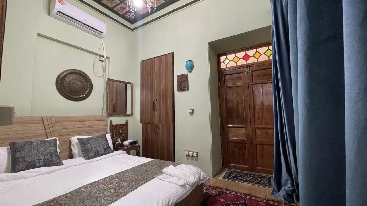 اقامتگاه سنتی عمارت جهانشاهی شیراز
