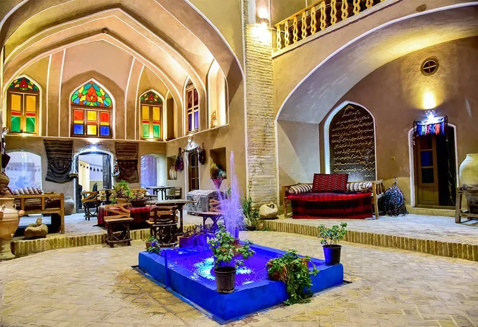 هتل سنتی خالومیرزا عقدا اردکان