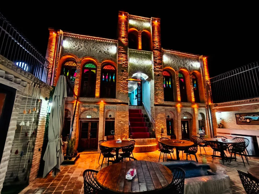 اقامتگاه سنتی مونگ خرم آباد