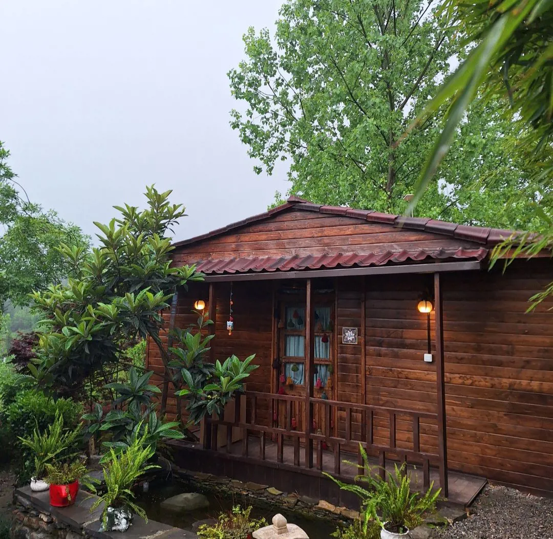 اتاق اقامتگاه بوم گردی یارا تنکابن