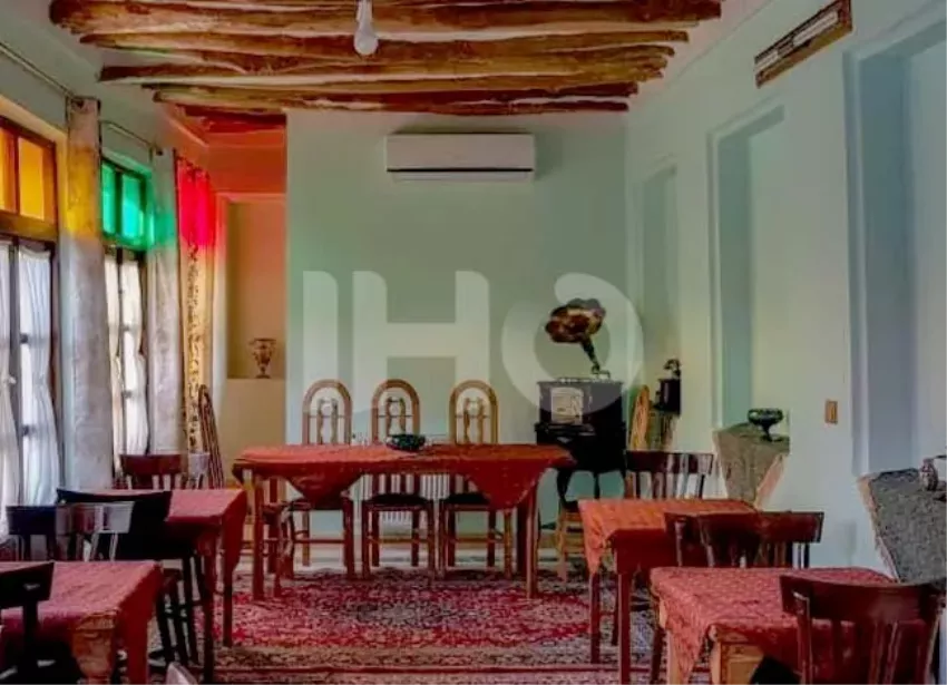 رستوران اقامتگاه پسین