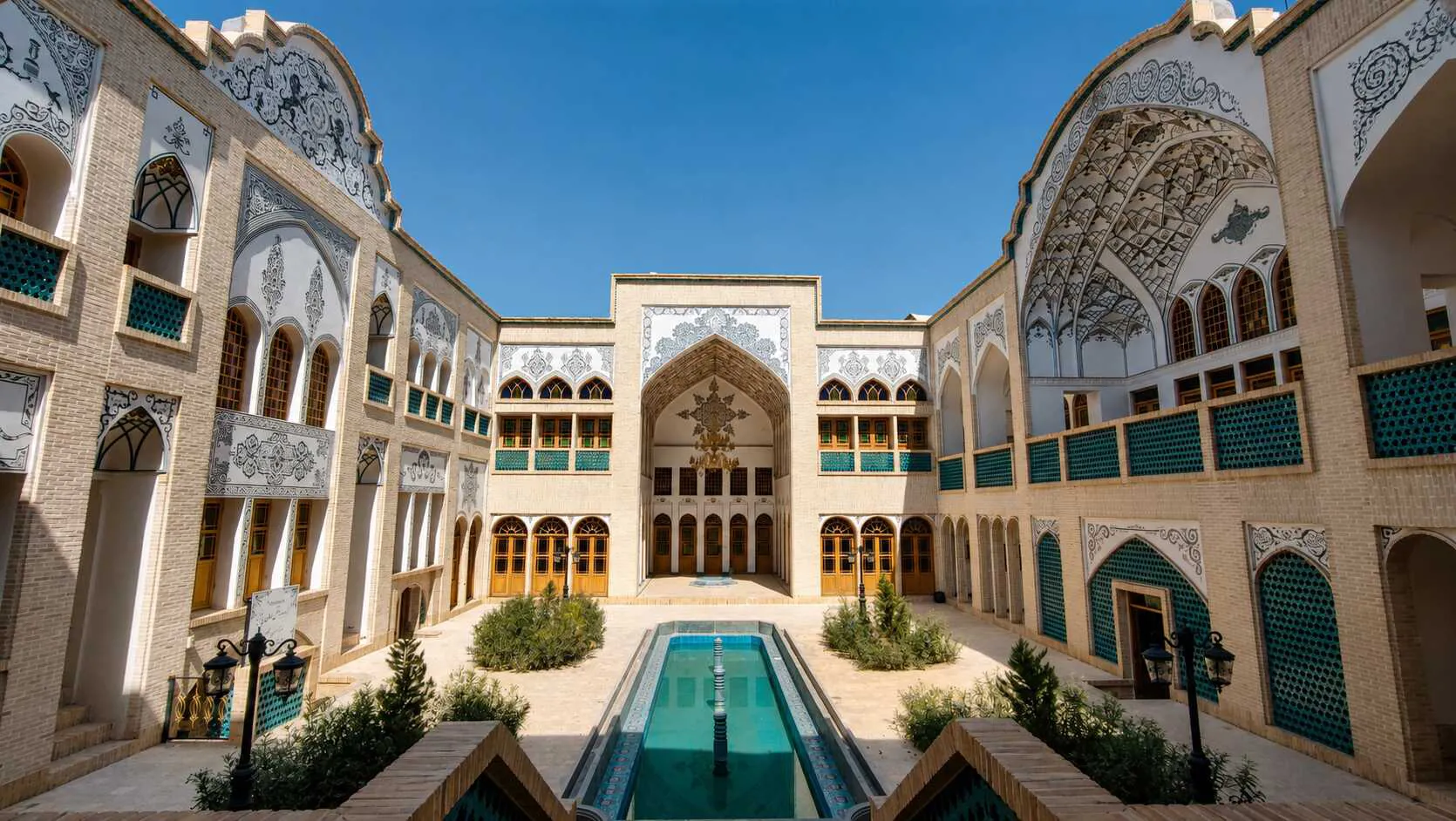 اقامتگاه سنتی پرشیا کاشان