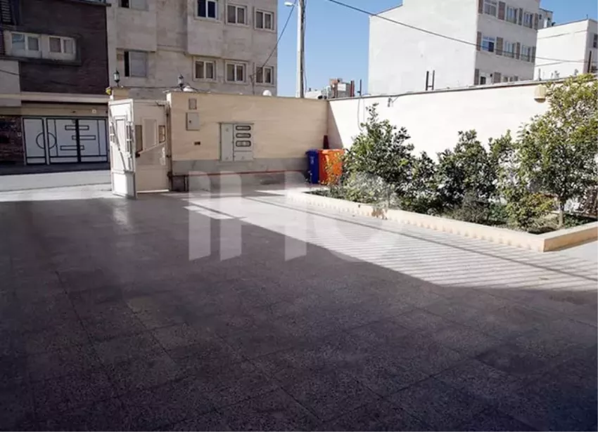 محوطه خانه مسافر چهل مقام