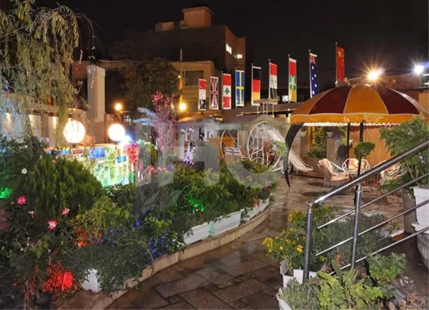 عکس محوطه هتل دیپلمات مشهد