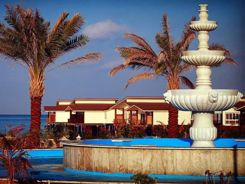 عکس هتل ساحلی