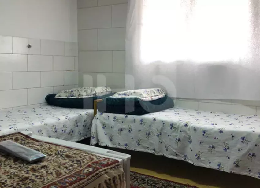 اتاق دو تخته (فاقد حمام و سرویس بهداشتی)
