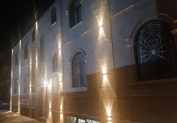 اقامتگاه سنتی هفت دری شیراز