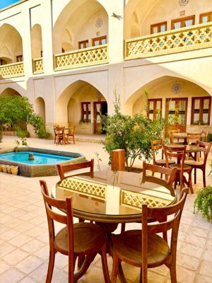 اقامتگاه سنتی طاق چشمه اتاق دوتخته مستر کاشان