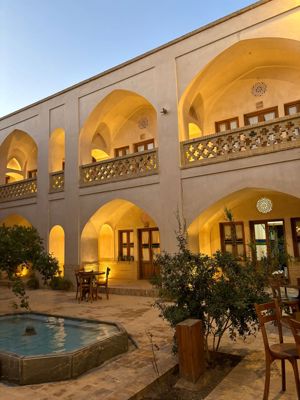 اقامتگاه سنتی طاق چشمه اتاق یک تخته مستر کاشان
