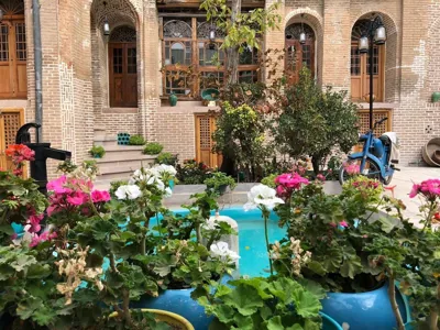 اقامتگاه سنتی نبوی اتاق سه تخته عقیق قزوین