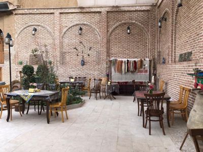 اقامتگاه سنتی نبوی اتاق شش تخته نقشینه قزوین