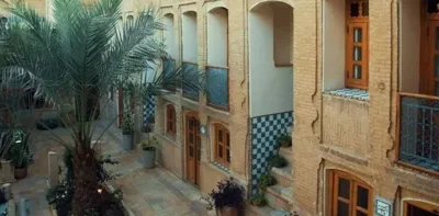 اقامتگاه سنتی آلان اتاق چهار تخته شیراز