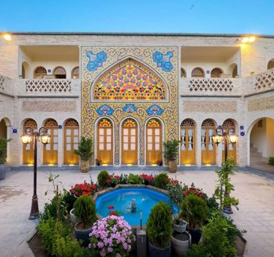 اقامتگاه سنتی گل آرا اتاق گلنار برای دو نفر اصفهان