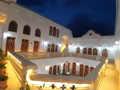 اقامتگاه سنتی عمارت شاه نشین اتاق سه تخته کاشان