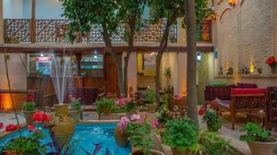 اقامتگاه سنتی تابش اتاق سه تخته شیراز