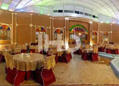 رستوران هتل سنتی عماد نظام فردوس