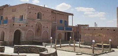 اقامتگاه بوم گردی خان قالان اتاق خان ئری برای چهار نفر همدان