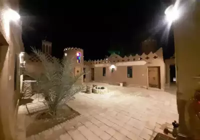 اقامتگاه بوم گردی عمو رضا اتاق برای چهار نفر طبس