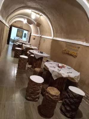 اقامتگاه بوم گردی عمو رضا اتاق برای سه نفر طبس