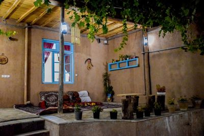 اقامتگاه های بوم گردی قاراپاپاق اتاق عشاق حسنلو برای دو نفر نقده