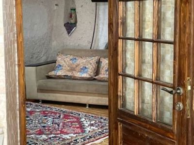 اقامتگاه بوم گردی سیروس رنجبر کندوان سوئیت برای سه نفر تبریز