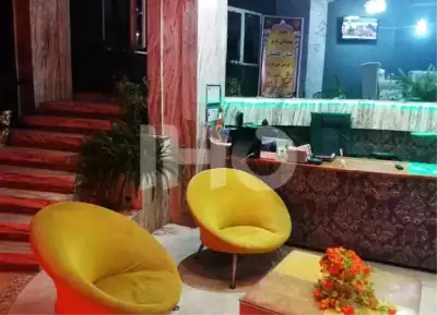 نمای لابی هتل سانیا محمودآباد