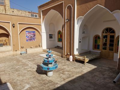 اقامتگاه بوم گردی دیار نون اتاق بلوط برای دو نفر نجف آباد
