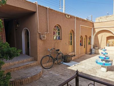 اقامتگاه های بوم گردی دیار نون اتاق ارغوان برای سه نفر نجف آباد