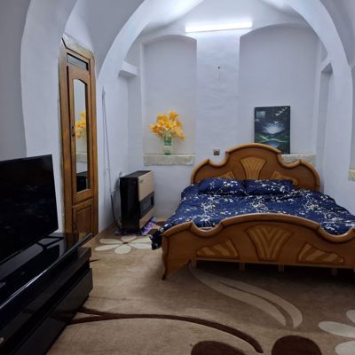 اقامتگاه بوم گردی دیار نون اتاق دو تخته دبل افرا نجف آباد