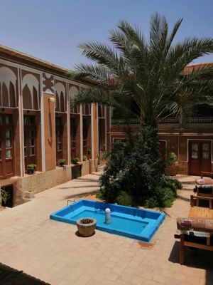 اقامتگاه های بوم گردی طارونه اتاق سه تخته (طبقه اول) یزد