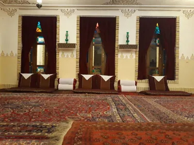 اقامتگاه بوم گردی کهندژ رادکان اتاق شاهنشین برای ده نفر (فولبرد) چناران