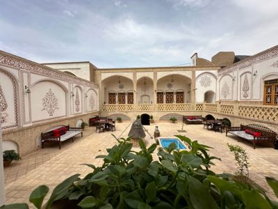 اقامتگاه سنتی باران اتاق چهار تخته شهرزاد آران و بیدگل