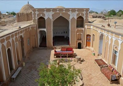 اقامتگاه بوم گردی قوامیه اتاق بی بی گل برای چهار نفر گناباد