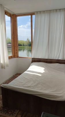 ویلا باغ طوبی کلبه چوبی دو تخته صومعه سرا