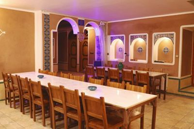 اقامتگاه بوم گردی نگار اتاق سه تخته ورزنه