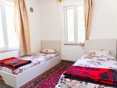 اقامتگاه بوم گردی گلوسنگ ویلا سه خوابه برای هشت نفر کلیبر