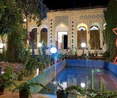اقامتگاه بوم گردی خفر اتاق دو تخته جهرم