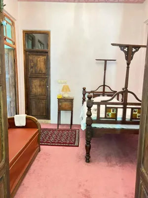 اقامتگاه بوم گردی خانه شیراز سوئیت نسترن برای سه نفر شیراز